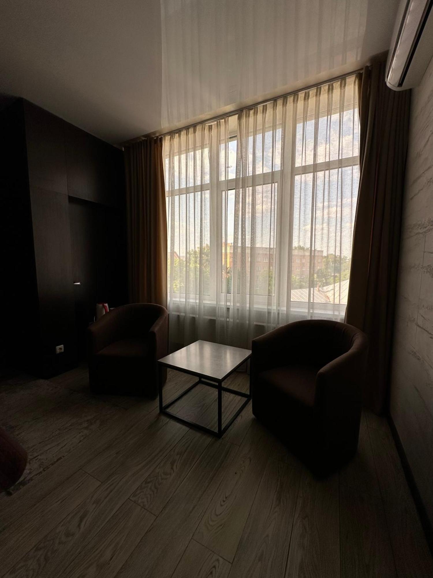 Hotel Atmosphere Poltava Eksteriør bilde