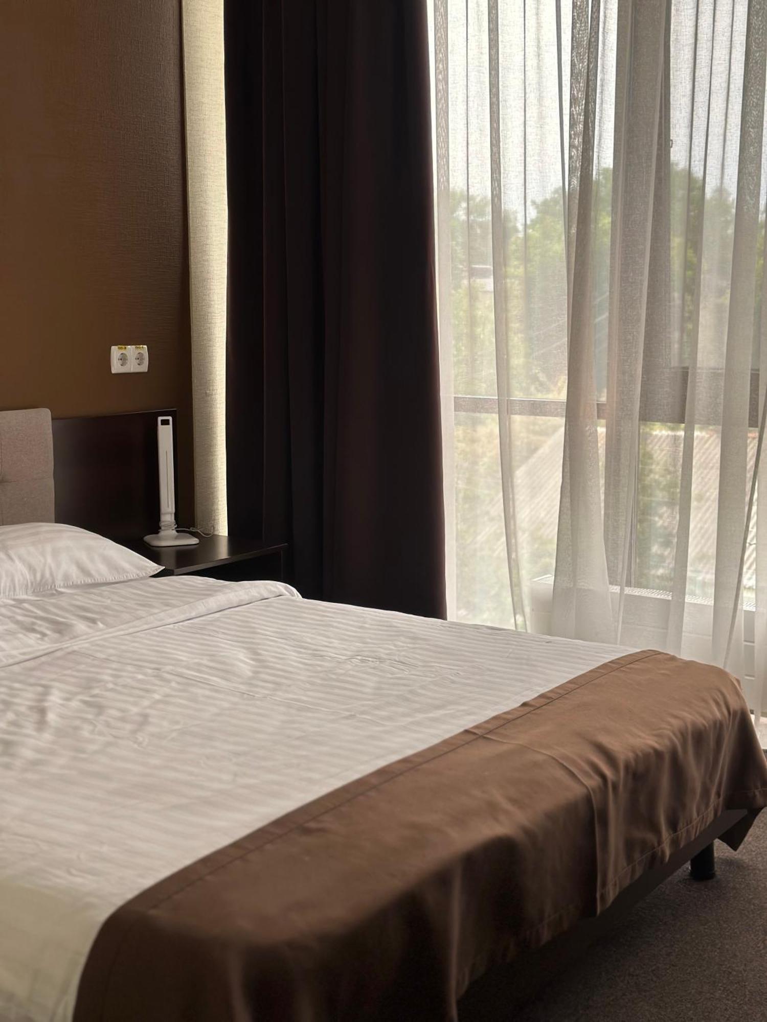 Hotel Atmosphere Poltava Eksteriør bilde
