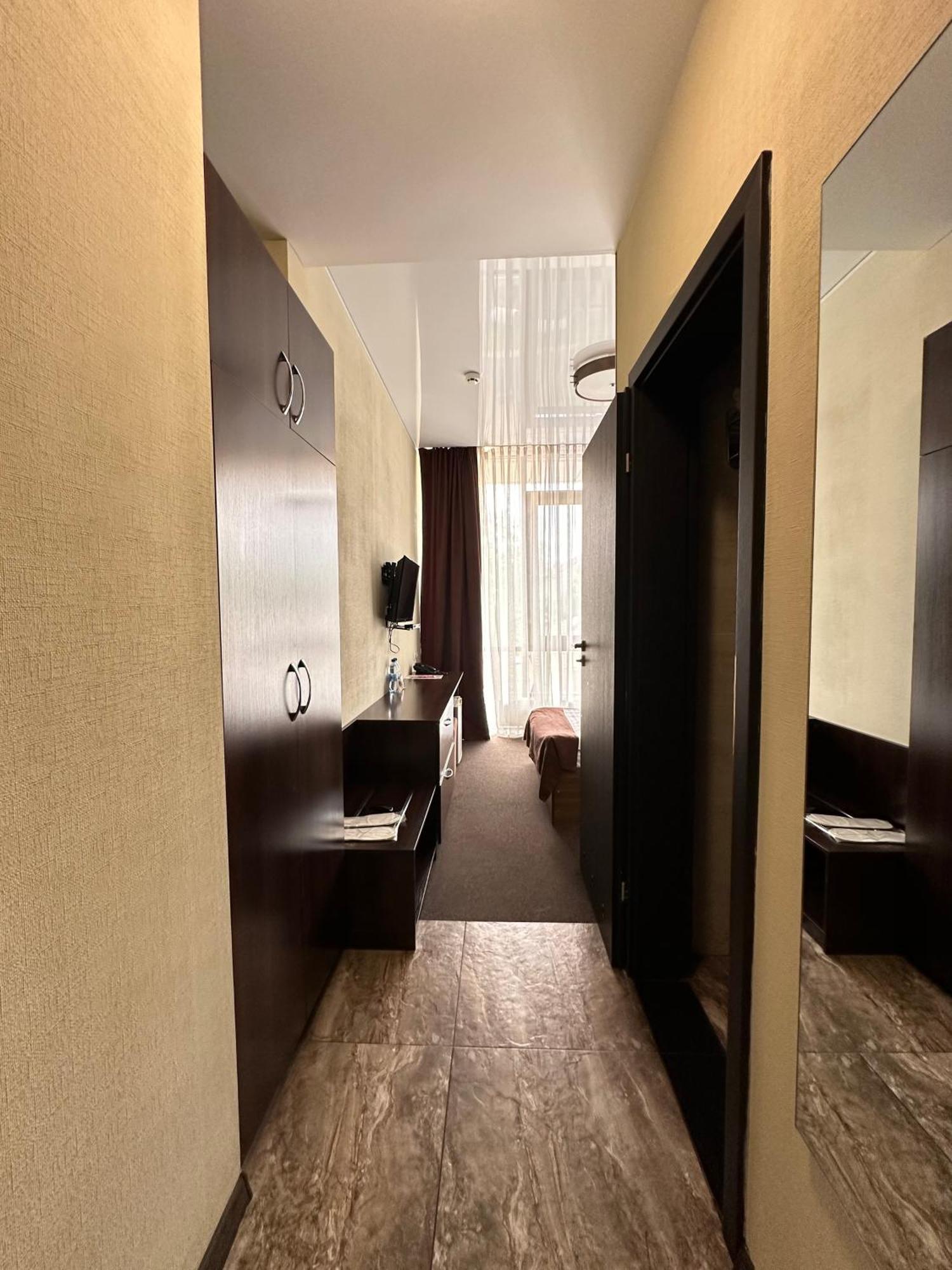 Hotel Atmosphere Poltava Eksteriør bilde